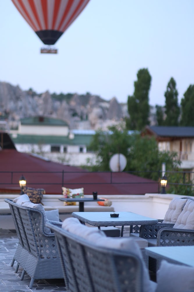 Capavista Cave House