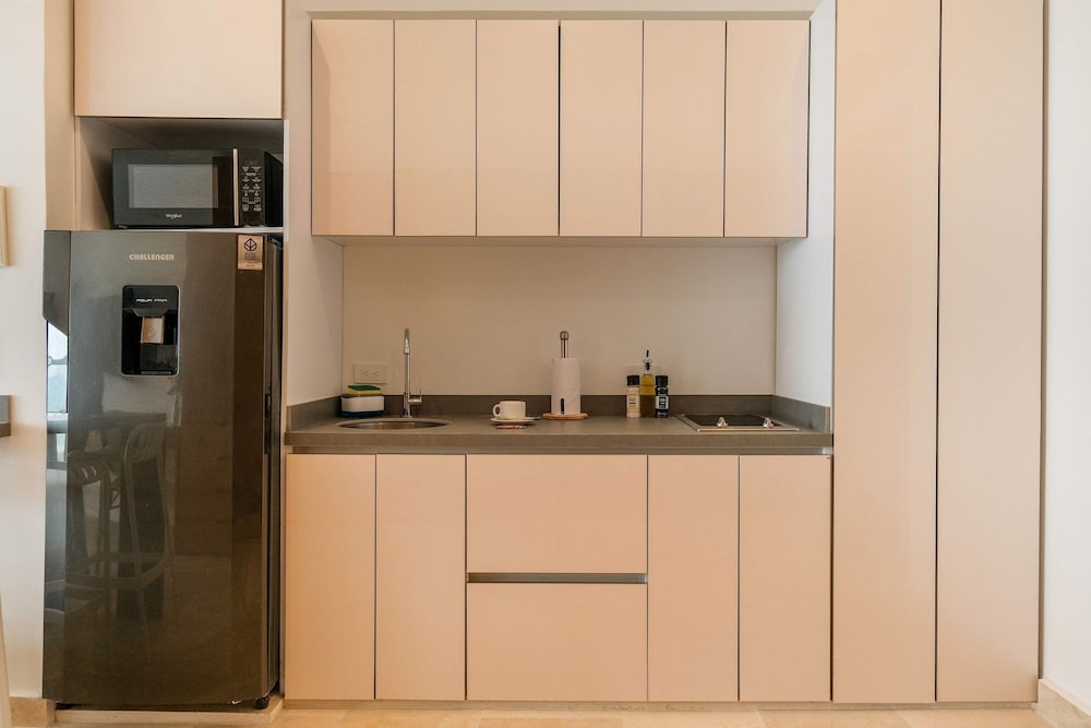 w Remarkable 1BR w Ocean View in Crespo