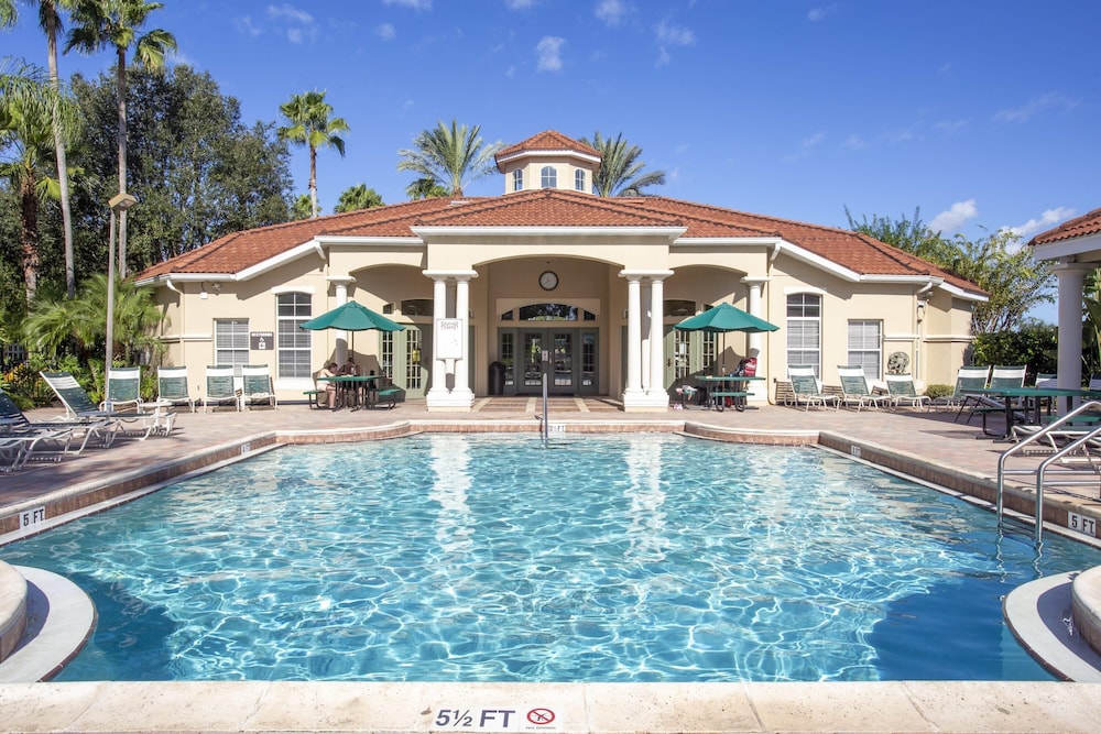 Cozy 4Bd Pool Gameroom Emerald Island 2673