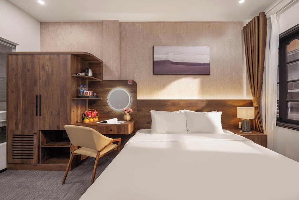 Kly Luxury Hotel