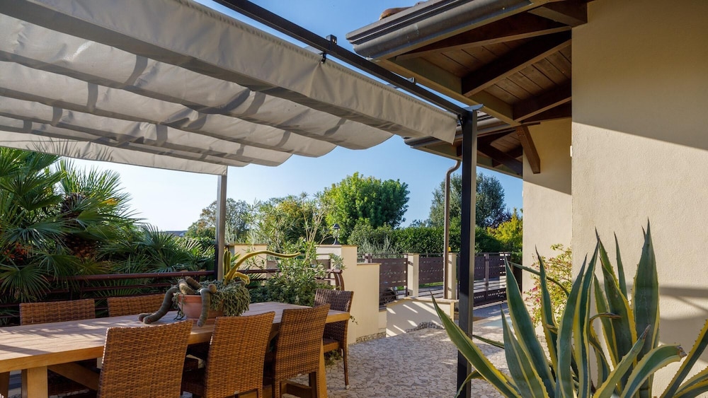 Villa Gomes 8 in Rimini view 3