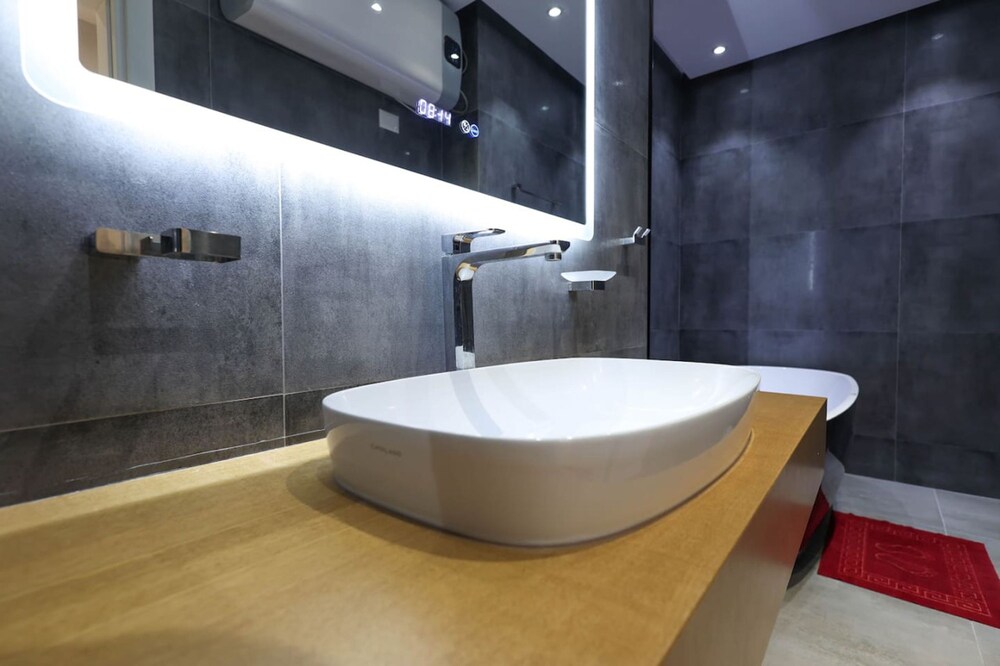 Grandstay Apartments 007