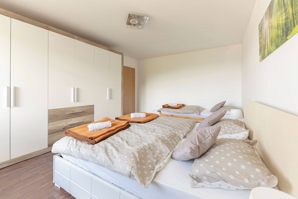 Serene Retreat Apartment St. Anton view 2
