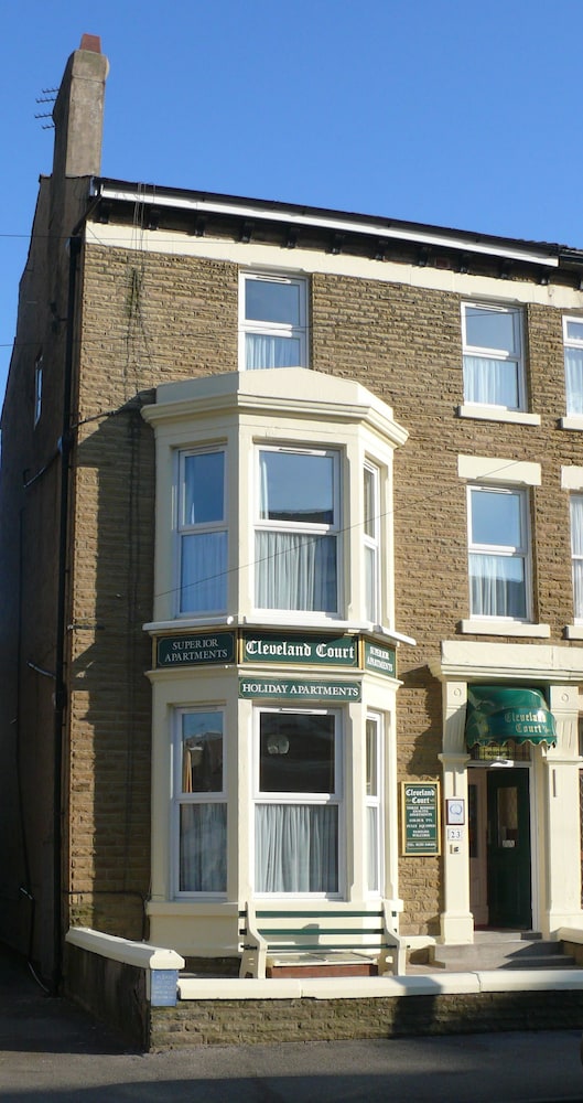 Cleveland Court Apartments