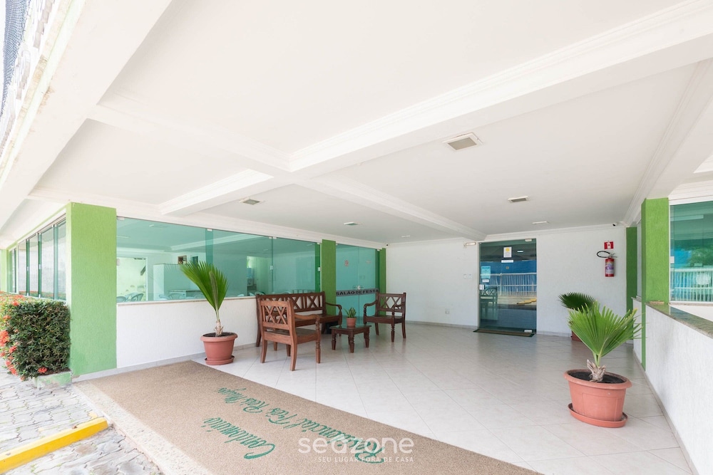 Apt. w/ Balcony 500m From the Beach Rei0206
