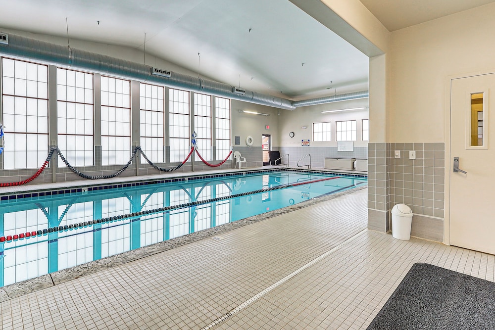 1 Mi to Ponderosa State Park: Condo w/ Pool Access