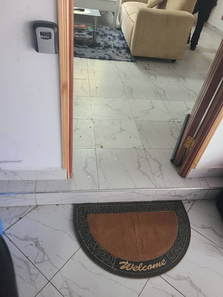 Studio 107, South B, Sana Sana