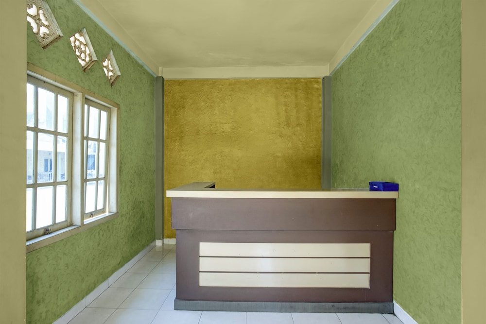 Hotel O near Universitas Widya Dharma