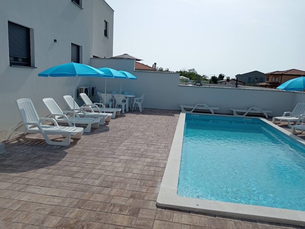 Noel - With Private Pool - A2-prvi kat