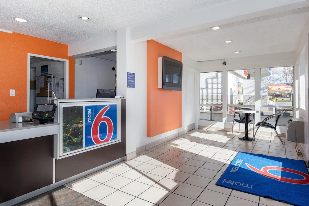Motel 6 Hayward, CA – Silicon Valley Gateway
