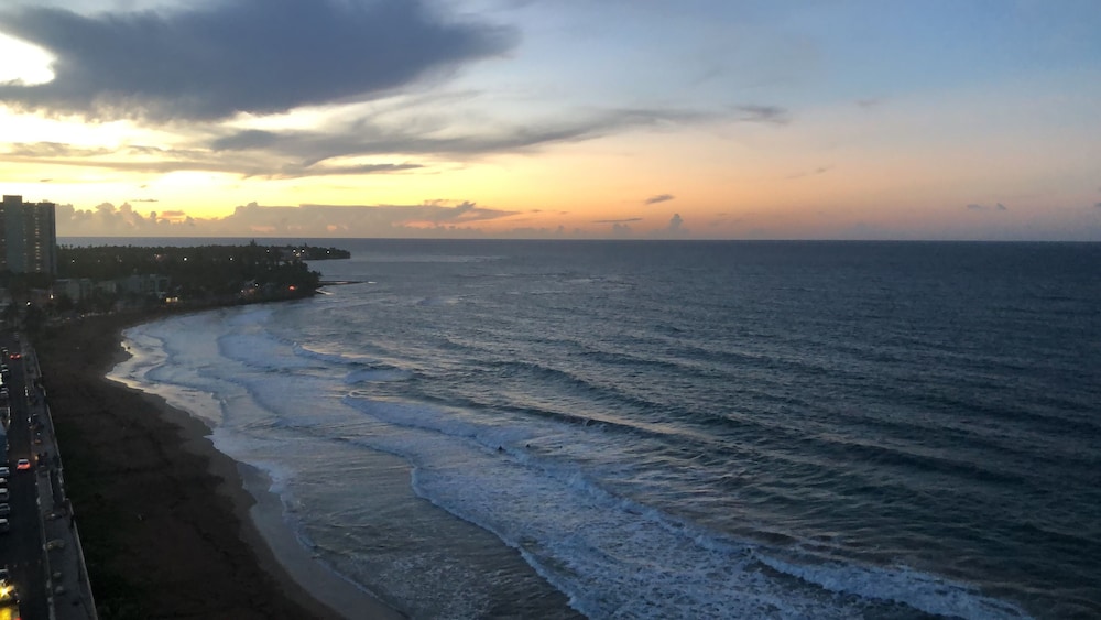 Ocean View Gorgeous 1 Bedroom Apt