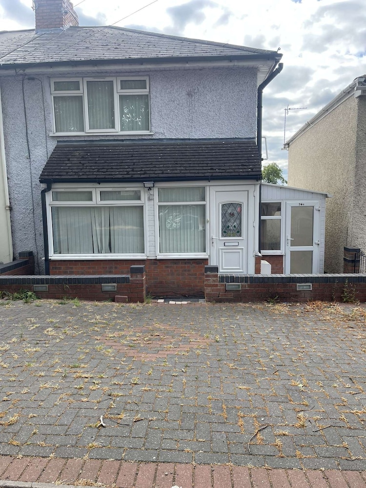 Cleeve Road House