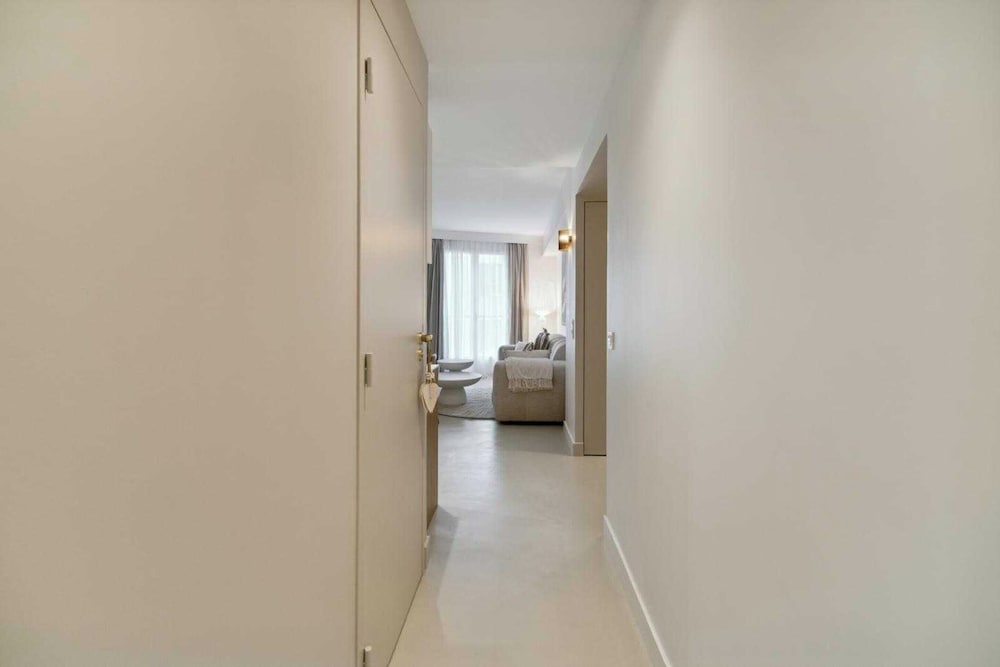 Chic 2br/4p Apartment - Saint-tropez Lices