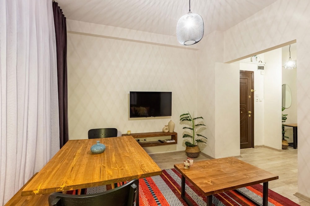 Modern Flat 5-min Walk to Taksim Square in Beyoglu