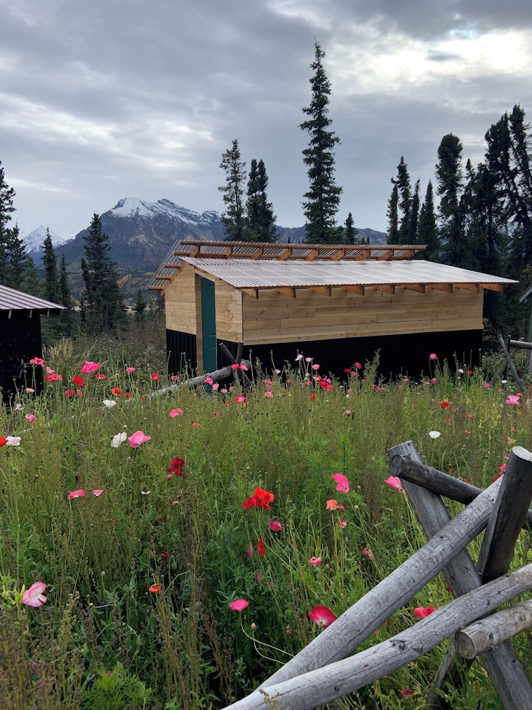 Alpenglow Luxury Camping