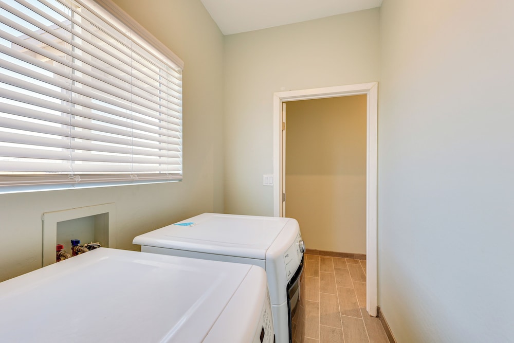 Mtn Views: Spacious Family Home in Casa Grande!