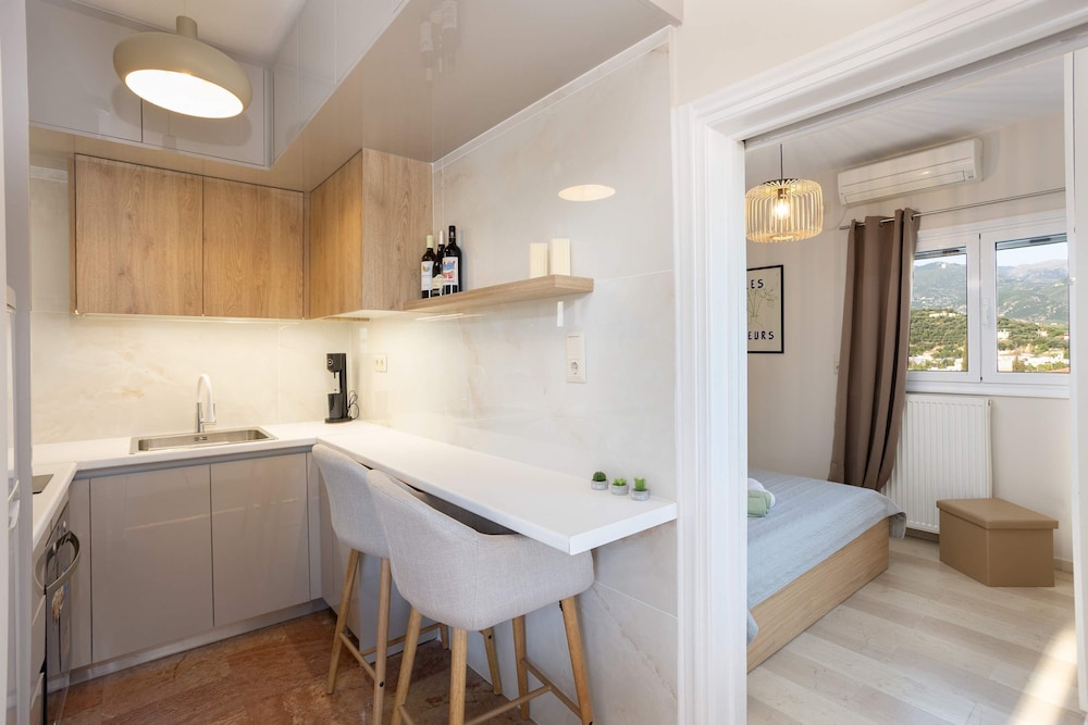 Kalamata Cozy Nest With Panoramic Views