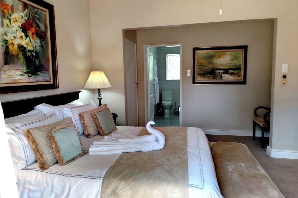 Royal Ridge Guest House and Apartments