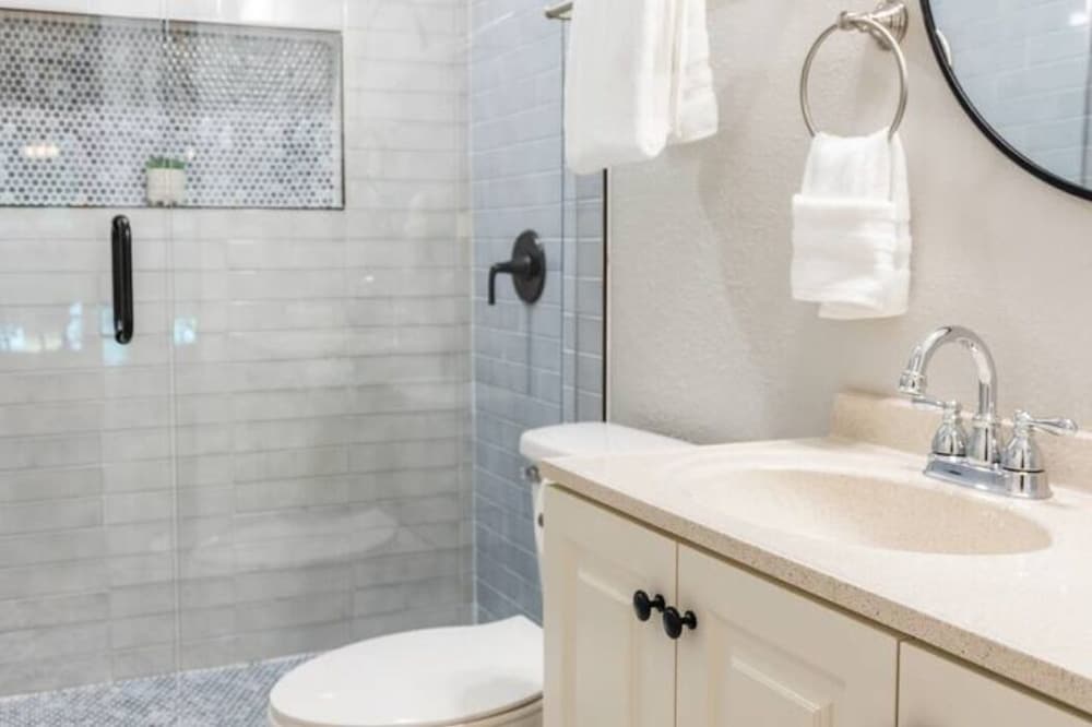 Canyon Lake Retreat by The Key Rentals