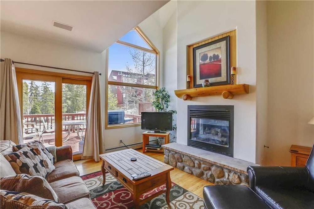 Pines 101 Ski in out 4 BR Town House