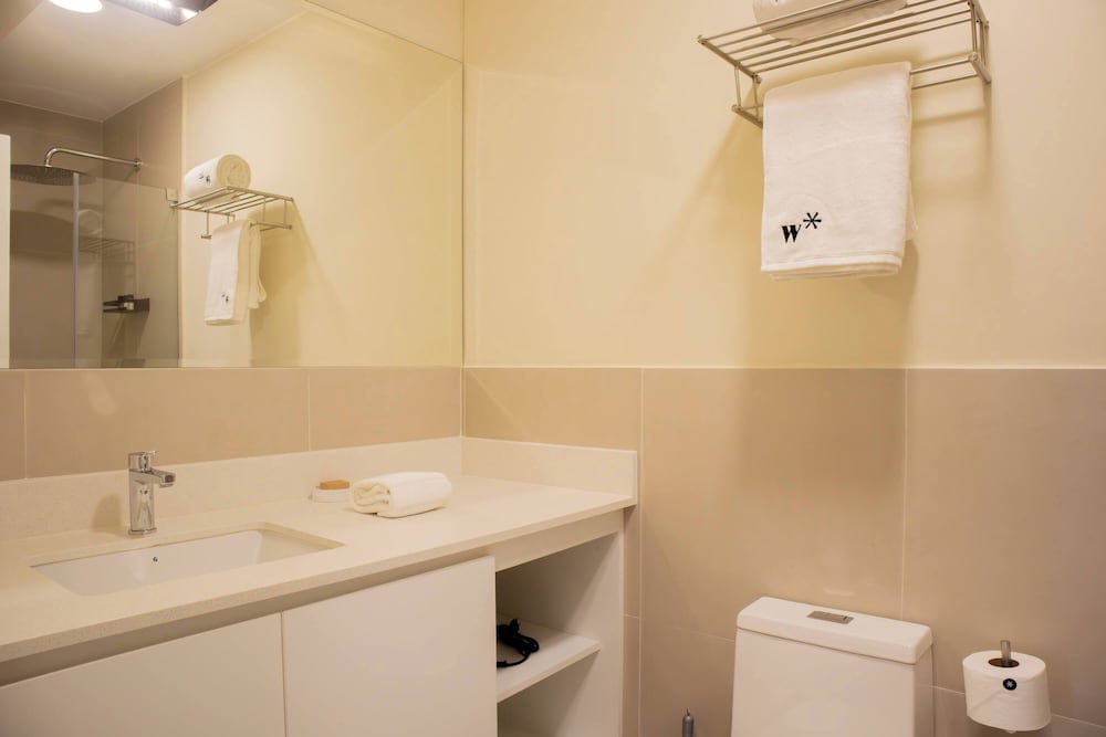 w Enchanting 2BR w Balcony Near Kennedy Park