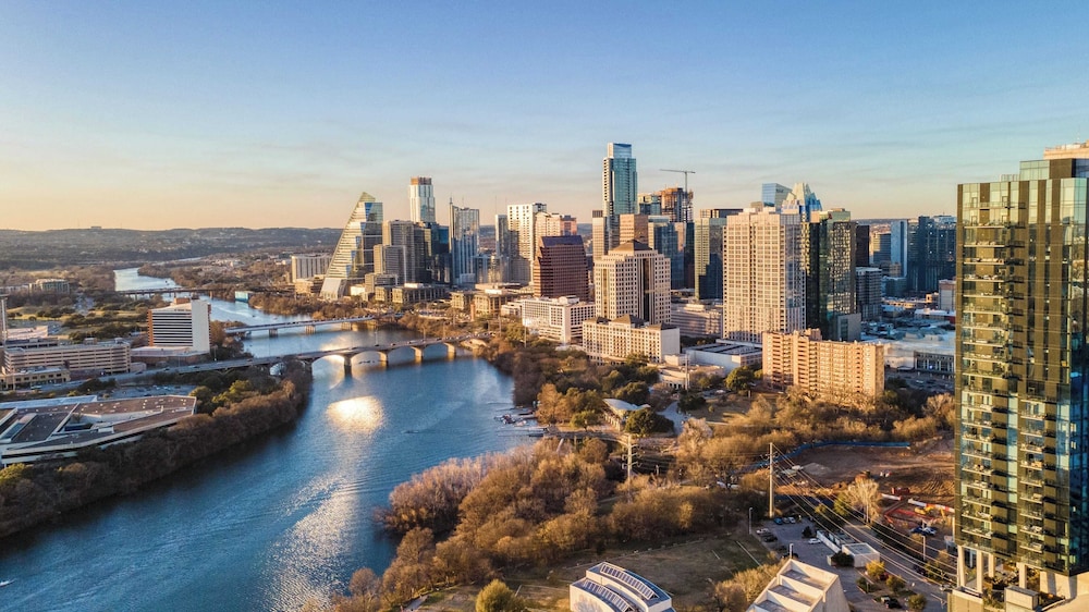 Sleeps 34! 11 Condos in New Austin High Rise w/ Rooftop Pool, Gym, Yoga Studio