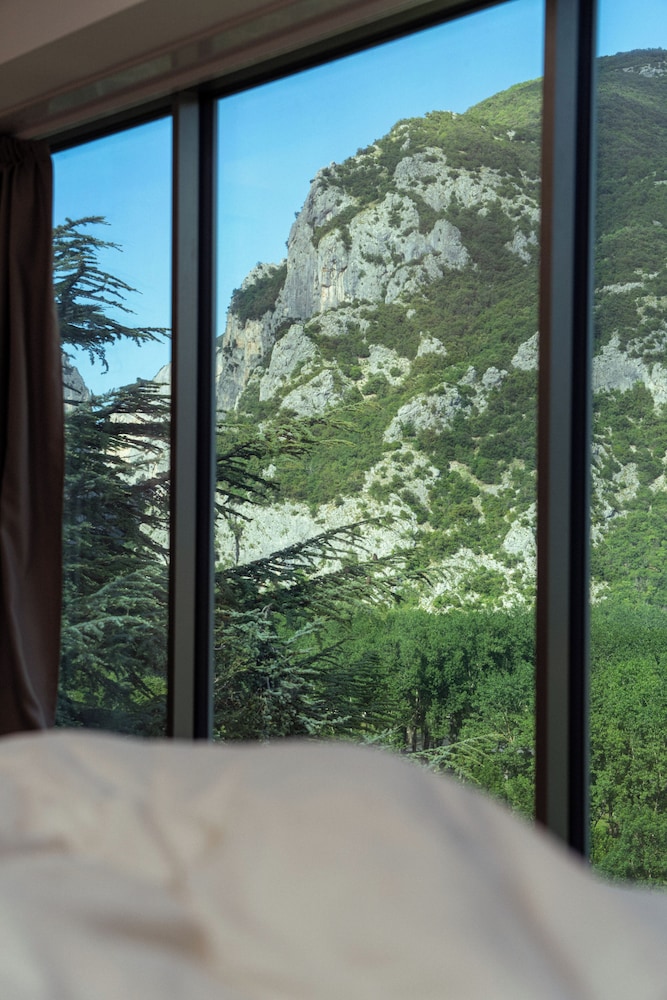 LA FORESTALE Luxury Ecolodge
