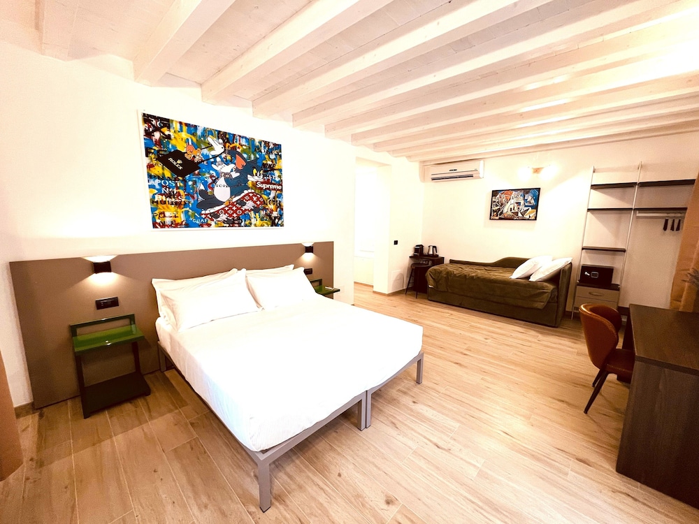 5 Terre hub suite