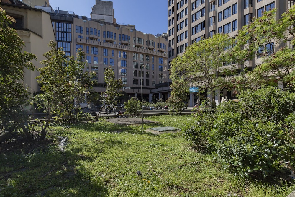 San Babila Central Tower by Rentopolis - High-end 1bdr with panoramic terrace overlooking Duomo
