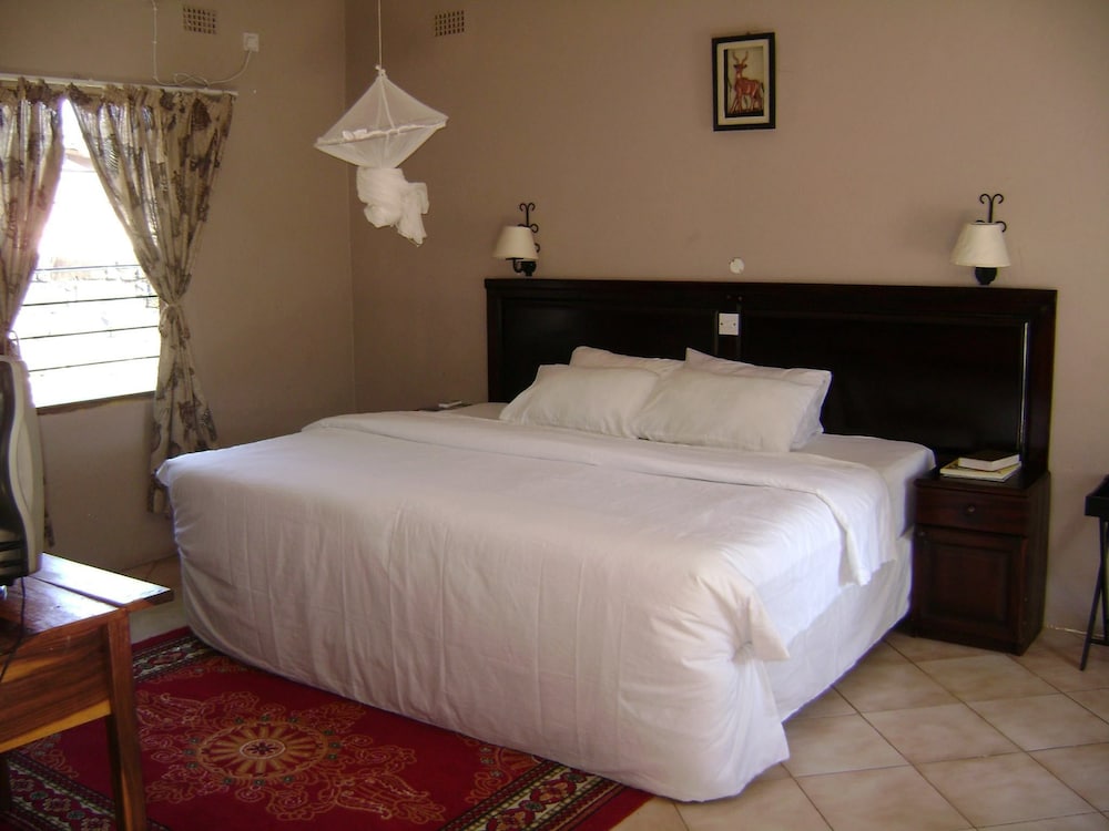 Decha Guest Lodge