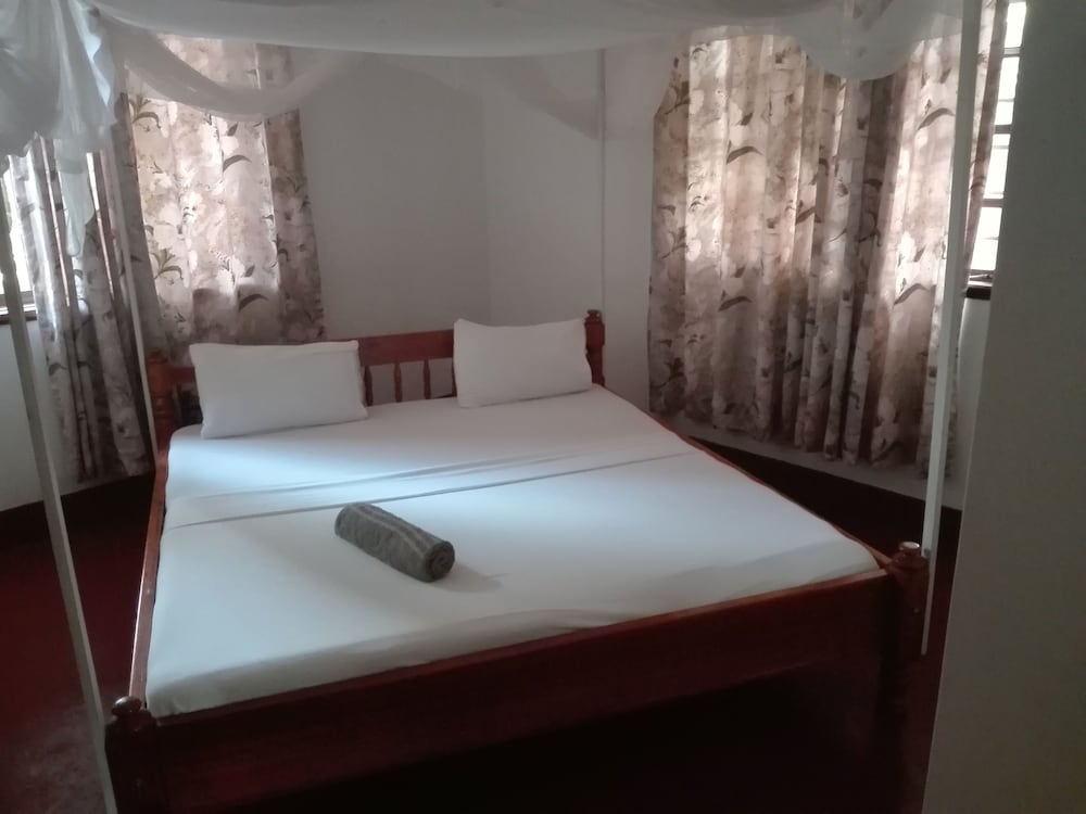 Kilimanjaro Safaris Lodge