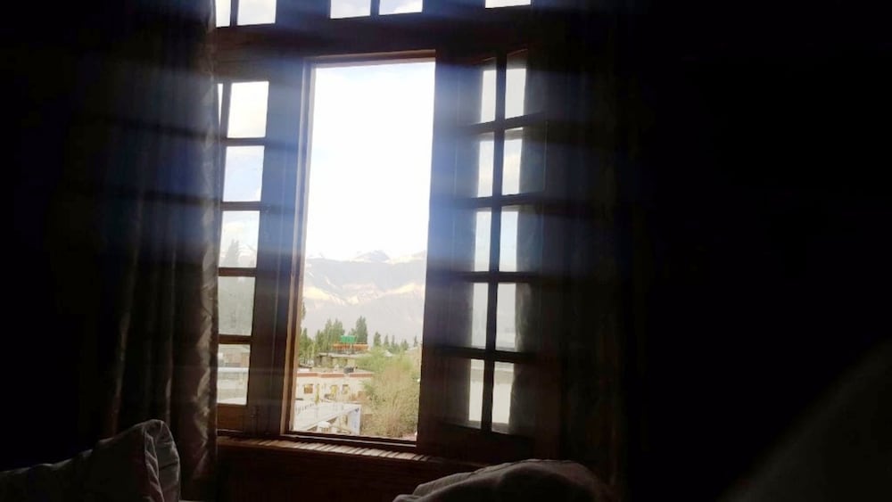 TIH Nezer View Guest House