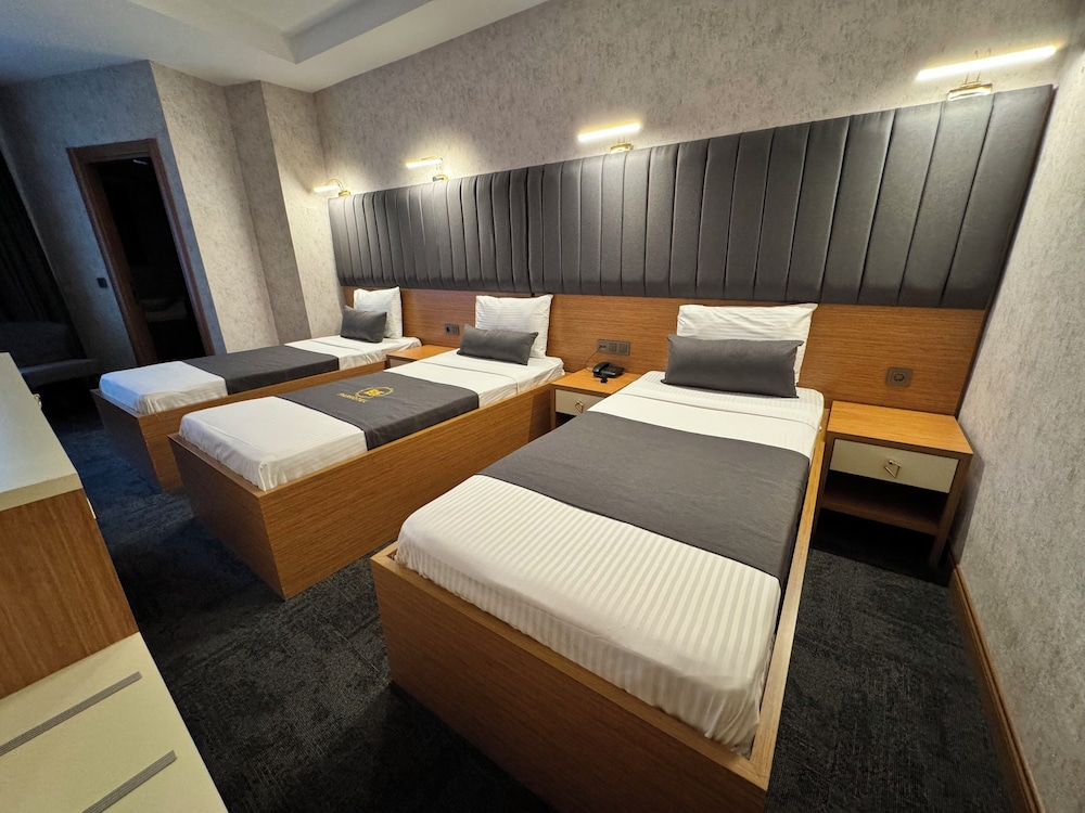 E5 Park Hotel - Image 8