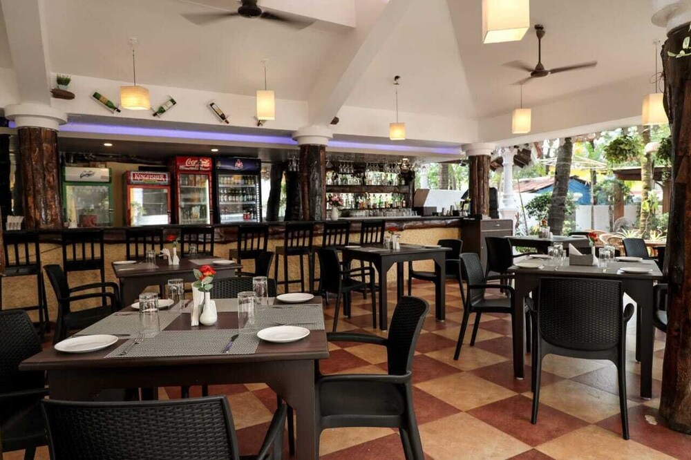Food & Beverage