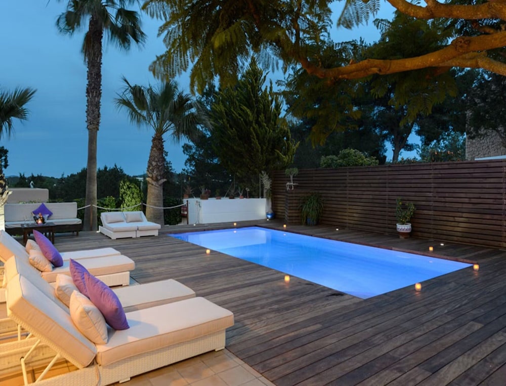 Majestic Villa Near San Antonio