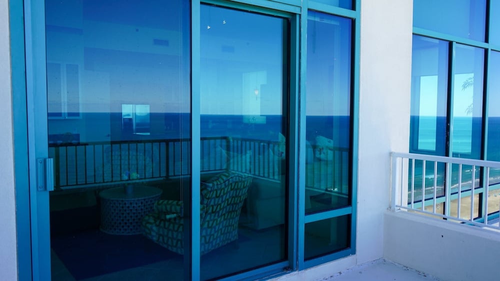 Penthouse Jr Unrivaled Luxury Insane Views 3 Bedroom Apts