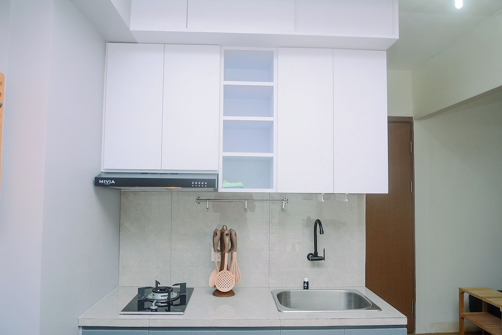 Comfort 1BR with Minimalist Design at Podomoro Golf View Apartment