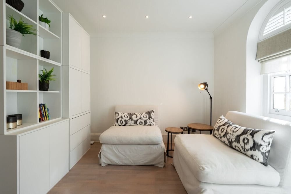 The Chelsea Place - Lovely 4bdr House With Terrace