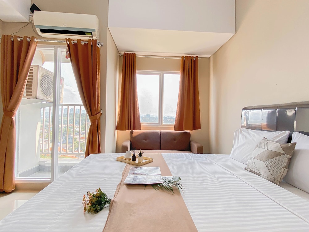 Neutral Minimalist Studio Apartment At Lrt City Sentul - Royal Sentul Park