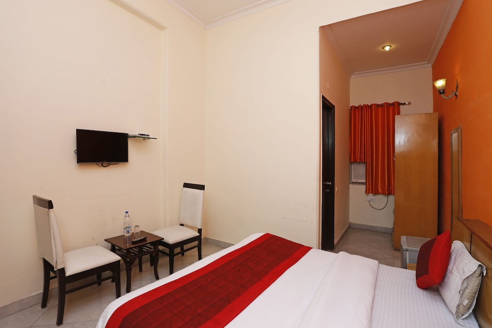 OYO 834 Hotel Aashirwaad