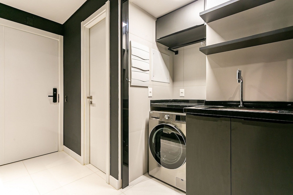 Modern duplex w/jacuzzi 240m beach JRR410