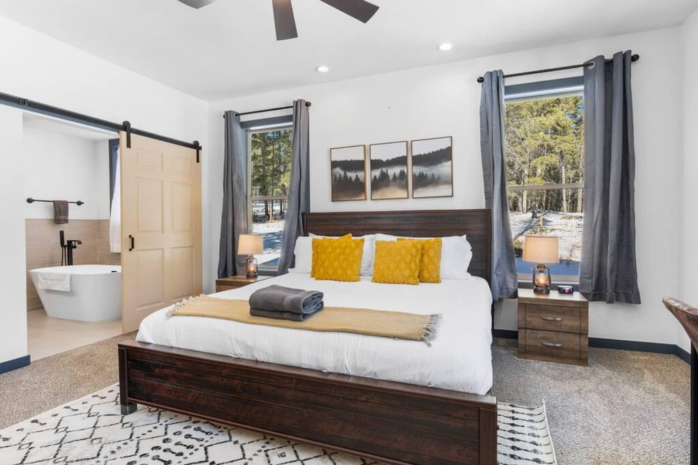 4-bedroom Colorado Oasis at Rudolph Ranch