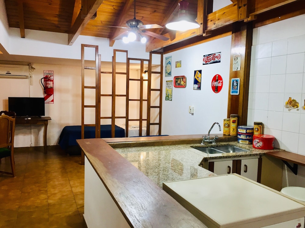 Hotel Australia Suites Ejecutivas - Image 1