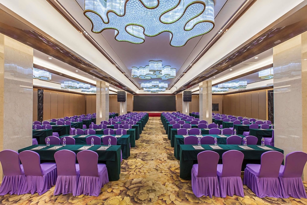Ramada by Wyndham Taixing