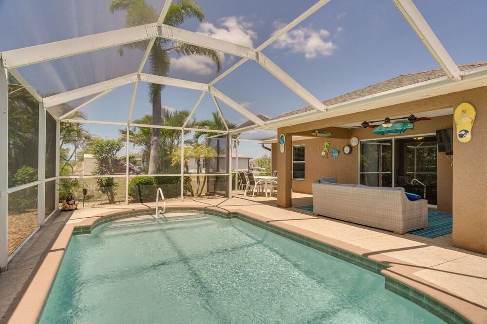 Family-friendly Home 10 Mi to Dtwn Cape Coral - Property Image 2