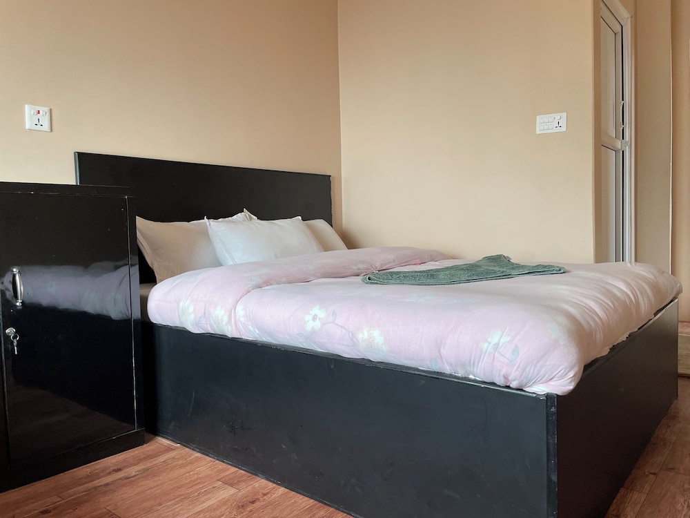 Yuriko Guest House