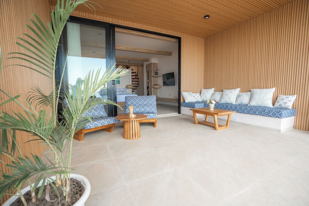 Bohemian Beachfront Apartments
