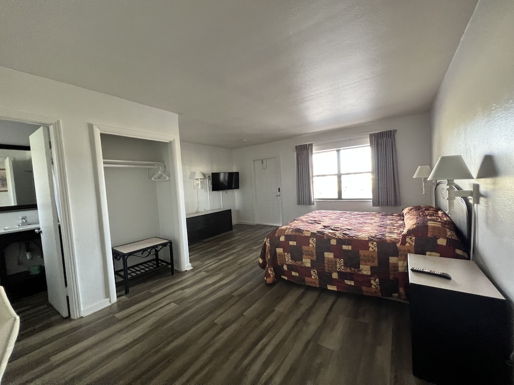 Oak Tree Inn - Property Image 15