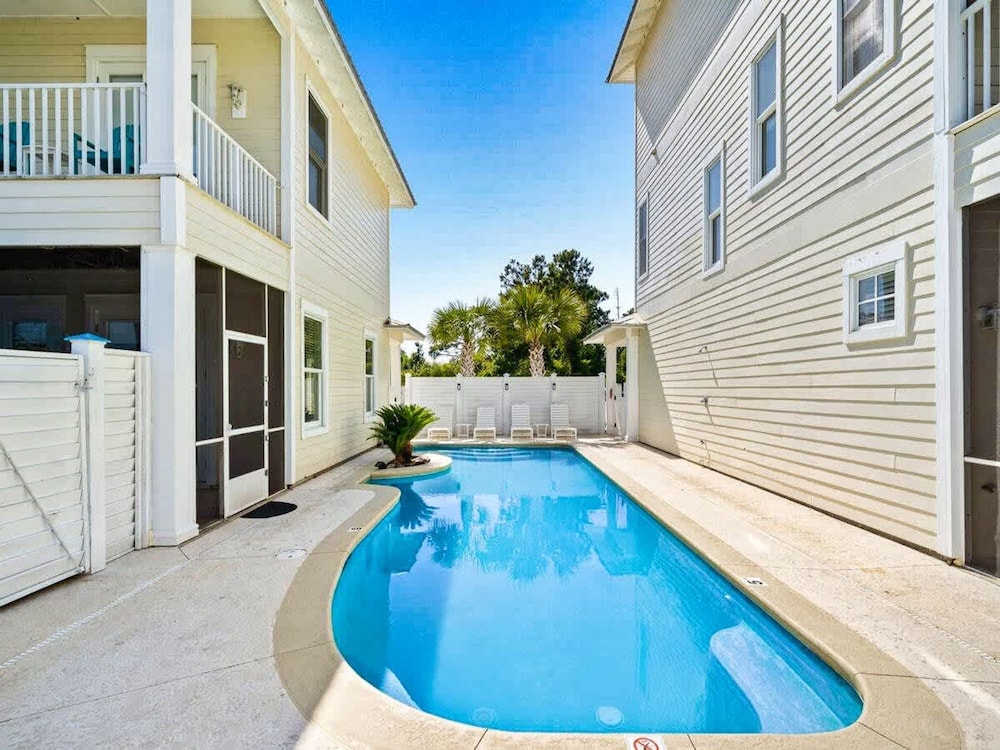 Beach Walk Retreat Heated Pool Golf Views Main Guest House Sleeps 15