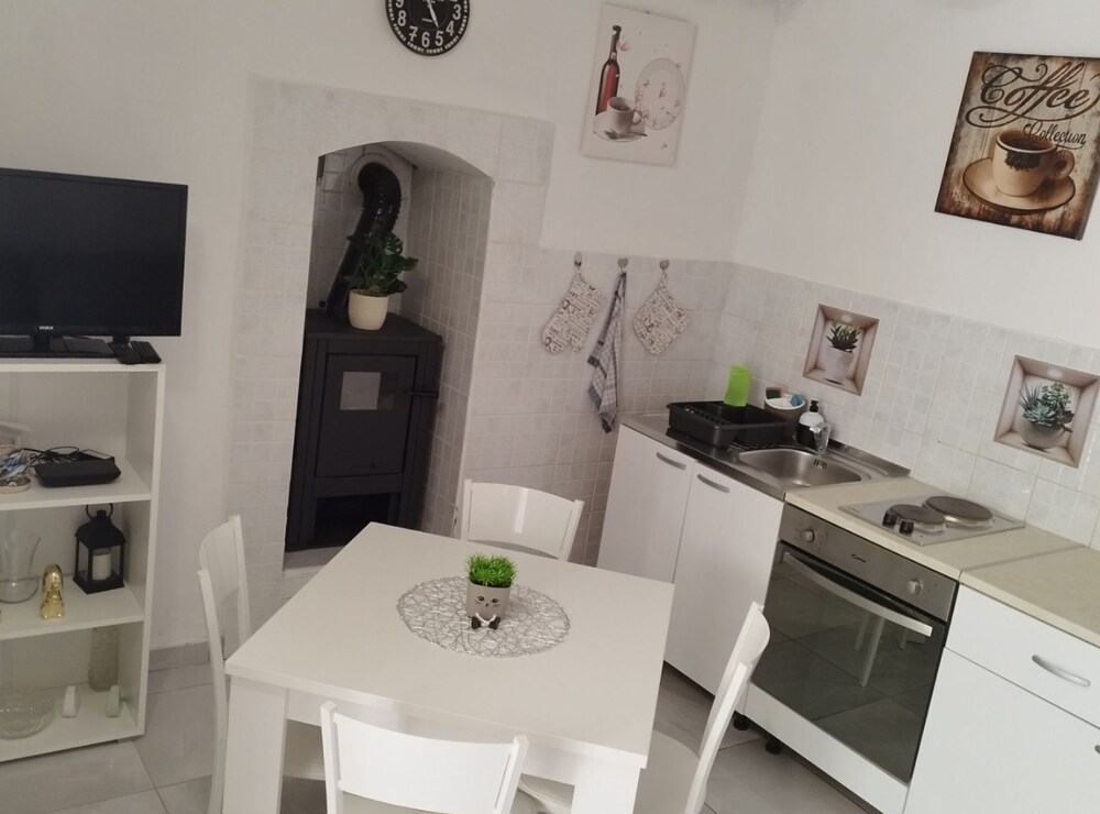 Apartment Leo Povile
